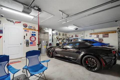 a view of entryway and hall