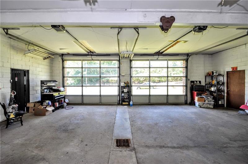 4080 Fundistown Road Trafford, PA 15085 - Photo 7 of 25 Gallery Image 7