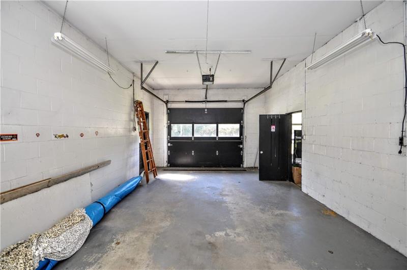 4080 Fundistown Road Trafford, PA 15085 - Photo 8 of 25 Gallery Image 8
