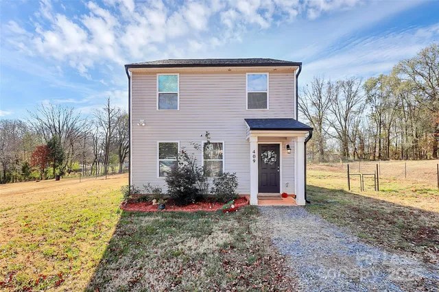 $2,200 | 409 Kickapoo Avenue, Gastonia, NC 28056