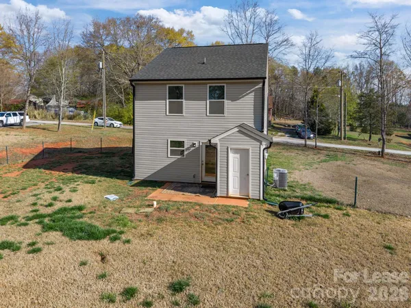 $2,100 | 409 Kickapoo Avenue, Gastonia, NC 28056
