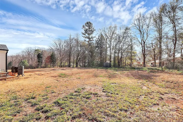 $2,200 | 409 Kickapoo Avenue, Gastonia, NC 28056