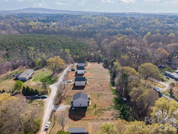 $2,100 | 409 Kickapoo Avenue, Gastonia, NC 28056