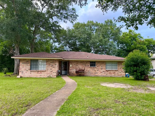 $185,000 | 213 East Rhodes Avenue, Lufkin, TX 75901
