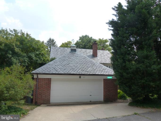 102 Tunbridge Road Baltimore, MD 21212 - Photo 19 of 30 Two Car Garage & Parking Pad Attached