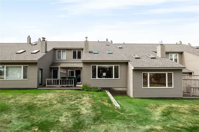 $389,000 | 68 Hilltop Drive, Unit D, North Providence, RI 02904