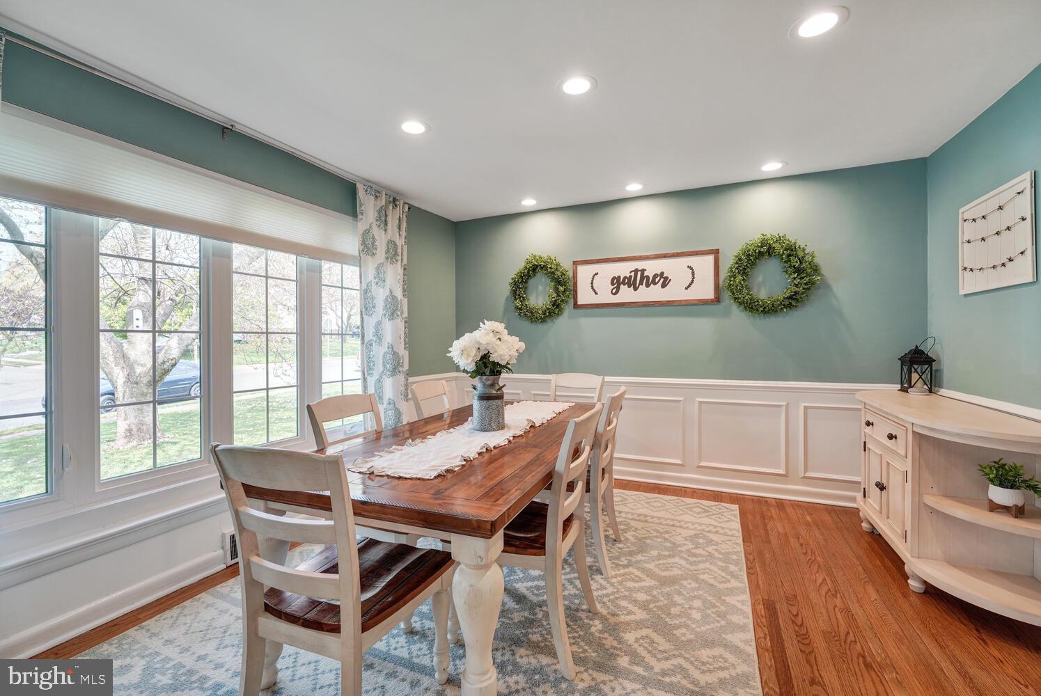 111 Holly Road Broomall, PA 19008 - Photo 10 of 37 Dining Room