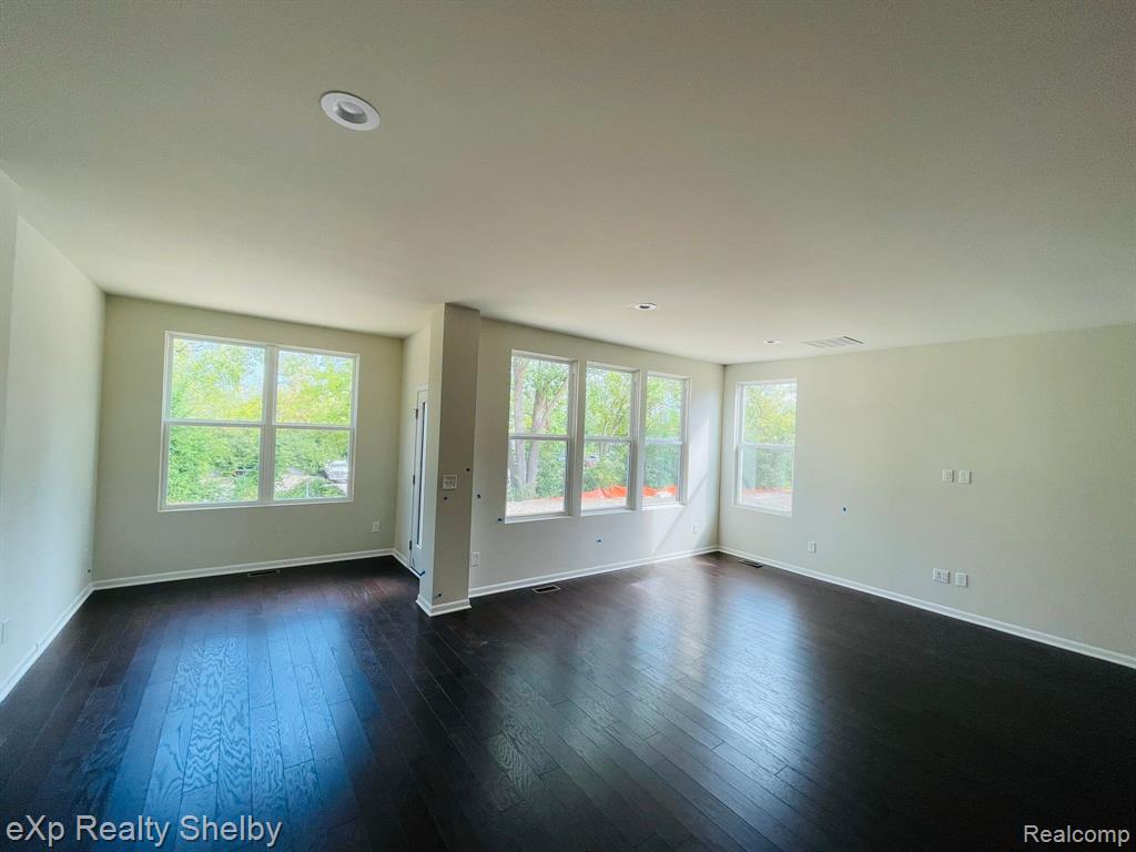 43482 Prospect Lane Novi, MI 48375 - Photo 5 of 16