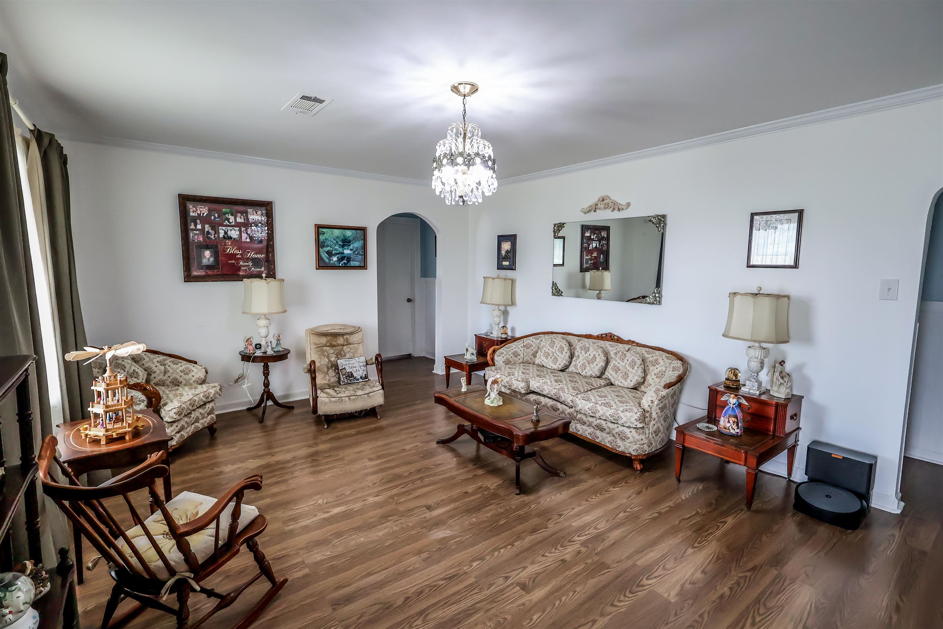 7840 Munford Giltedge Road Burlison, TN 38015 - Photo 14 of 20 a living room with furniture and wooden floor