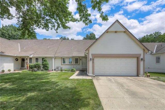 $299,900 | 8711 Crysler Avenue, Kansas City, MO 64138