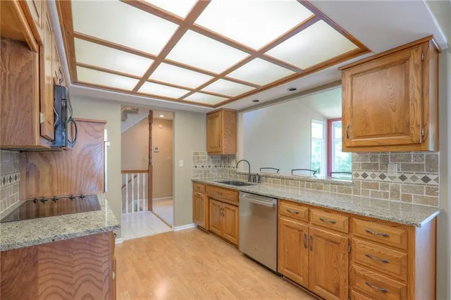 $299,900 | 8711 Crysler Avenue, Kansas City, MO 64138