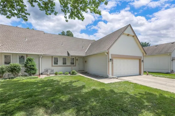 $284,900 | 8711 Crysler Avenue, Kansas City, MO 64138