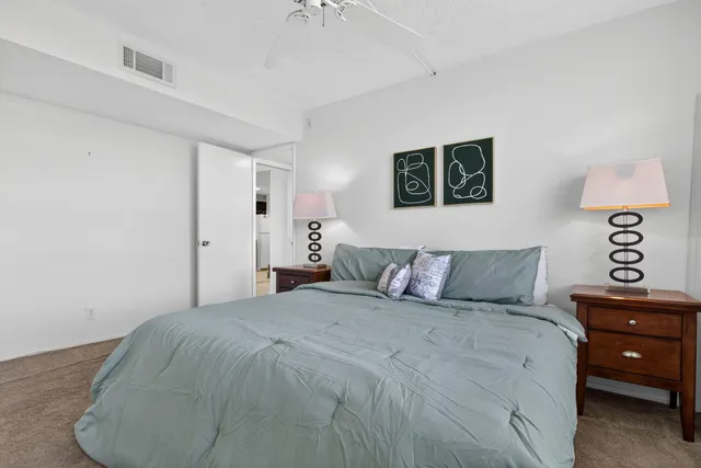 $3,000 | 3960 Oaks Clubhouse Drive, Unit 512, Pompano Beach, FL 33069