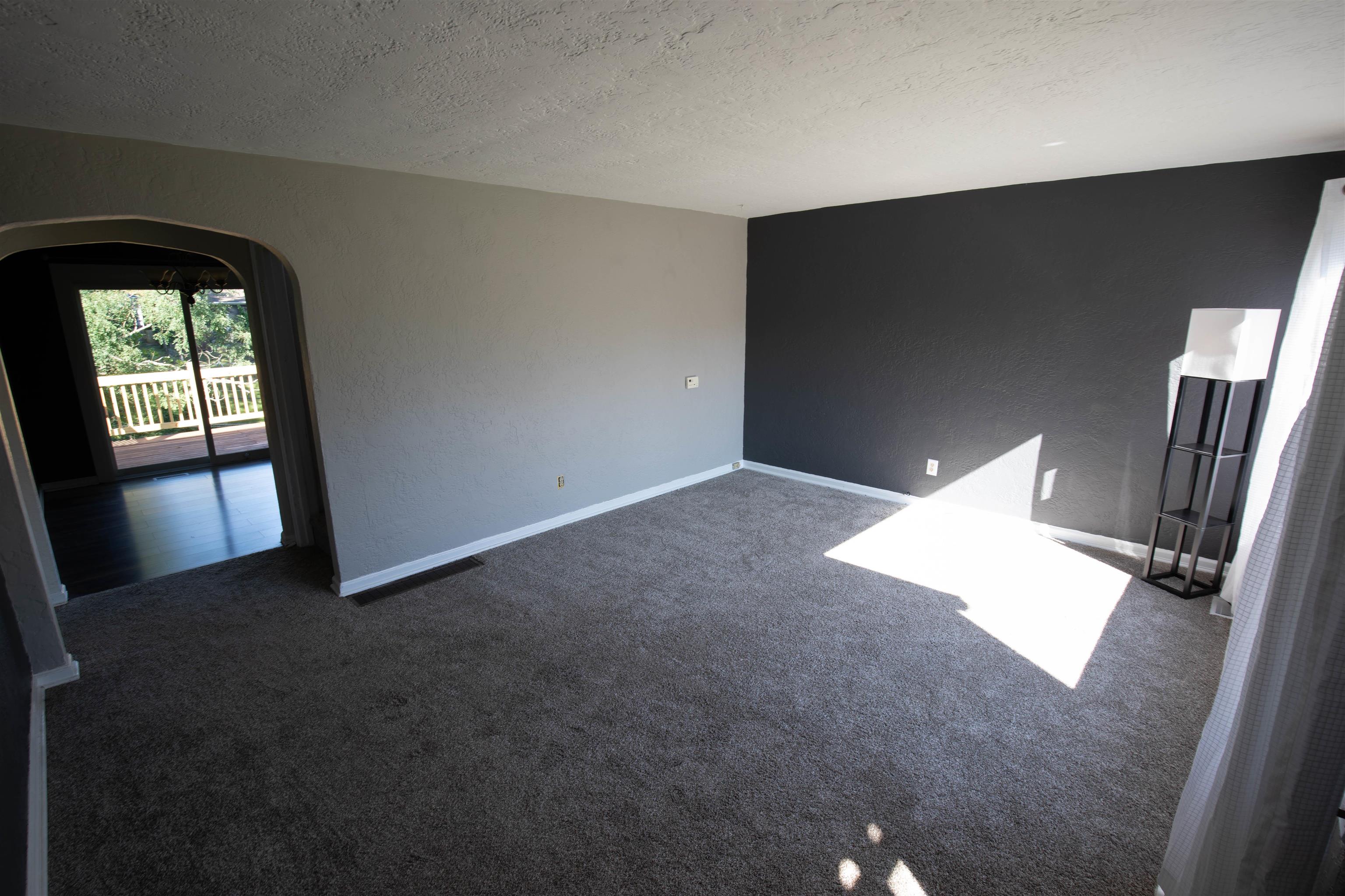 265 Forest Road Huntington, WV 25705 - Photo 7 of 32 Gallery Image 7