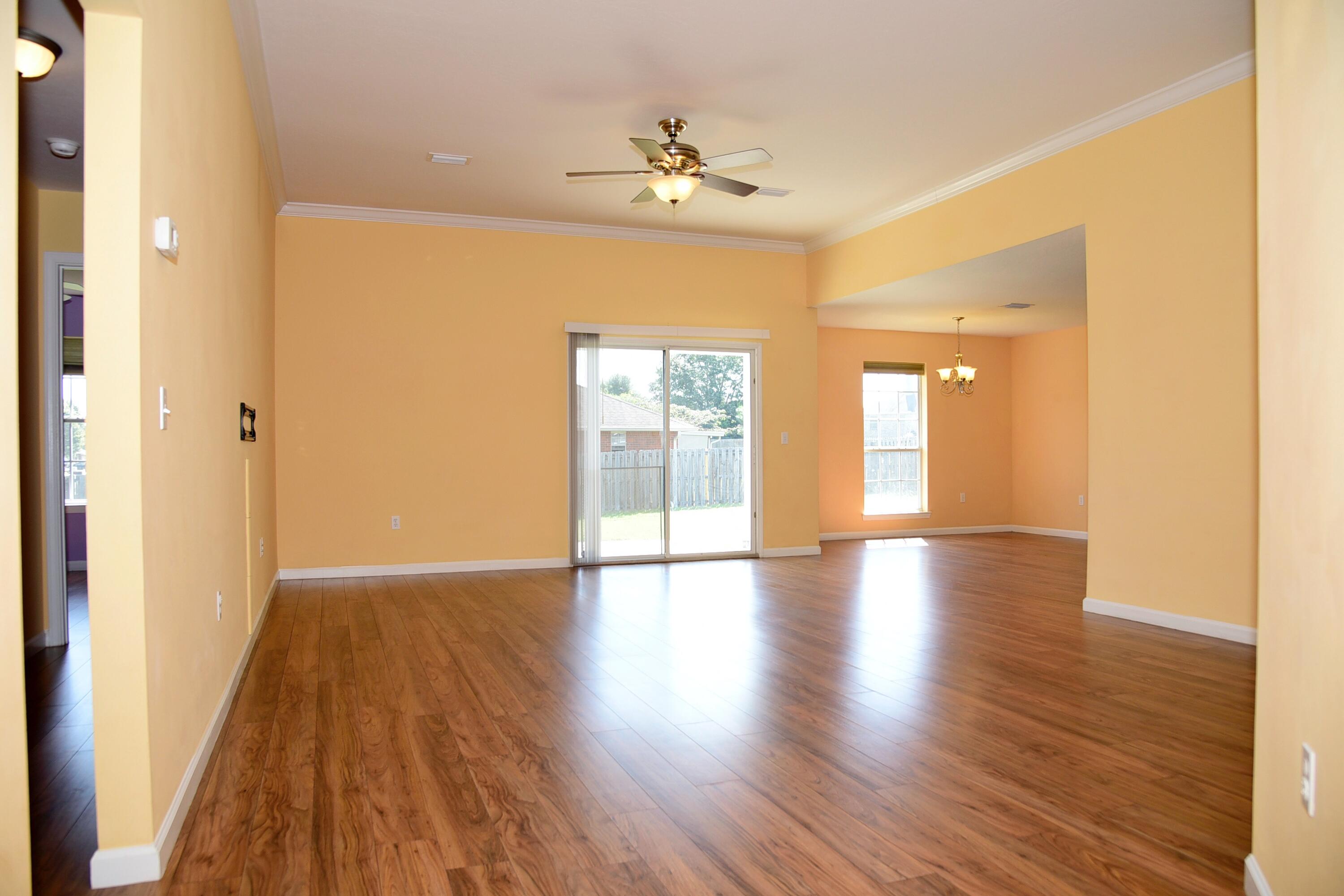 2264 Lewis Street Crestview, FL 32536 - Photo 4 of 19 016