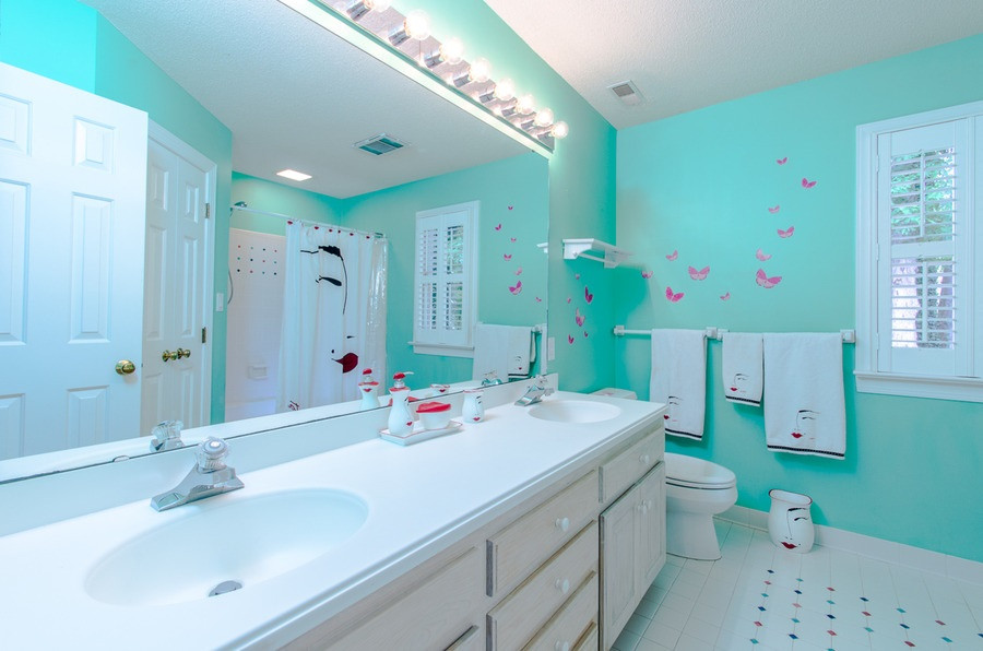 8125 Windsor Ridge Drive Raleigh, NC 27615 - Photo 15 of 25 Bathroom