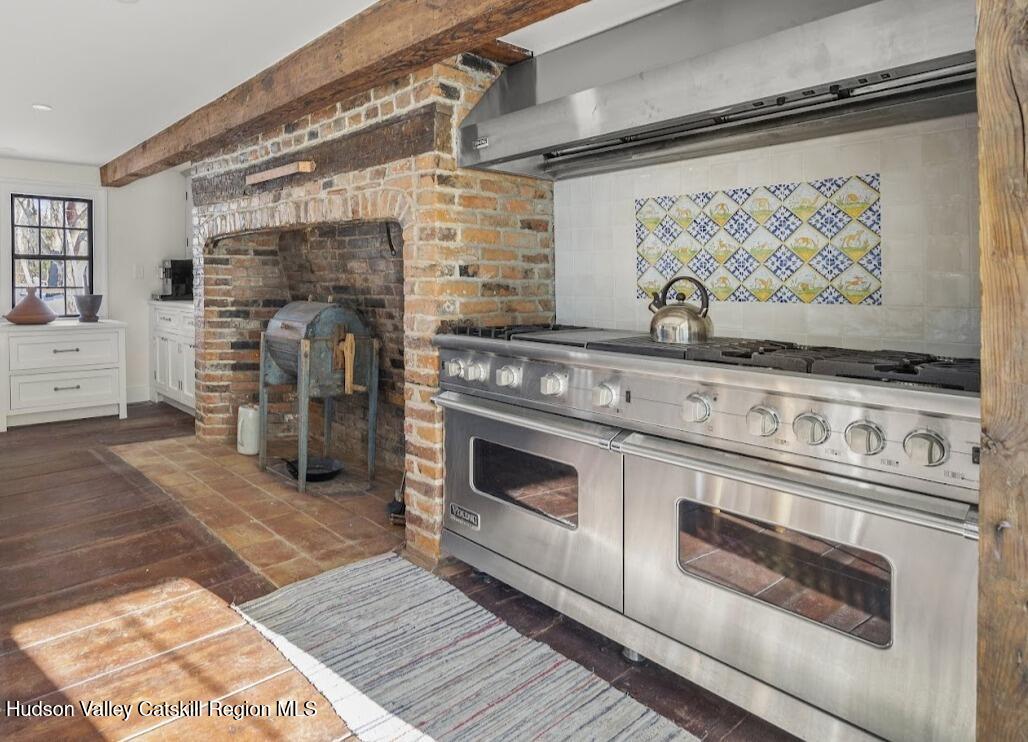 33 Broad Street Kinderhook, NY 12106 - Photo 20 of 76 Stove with original tiles incorporated i