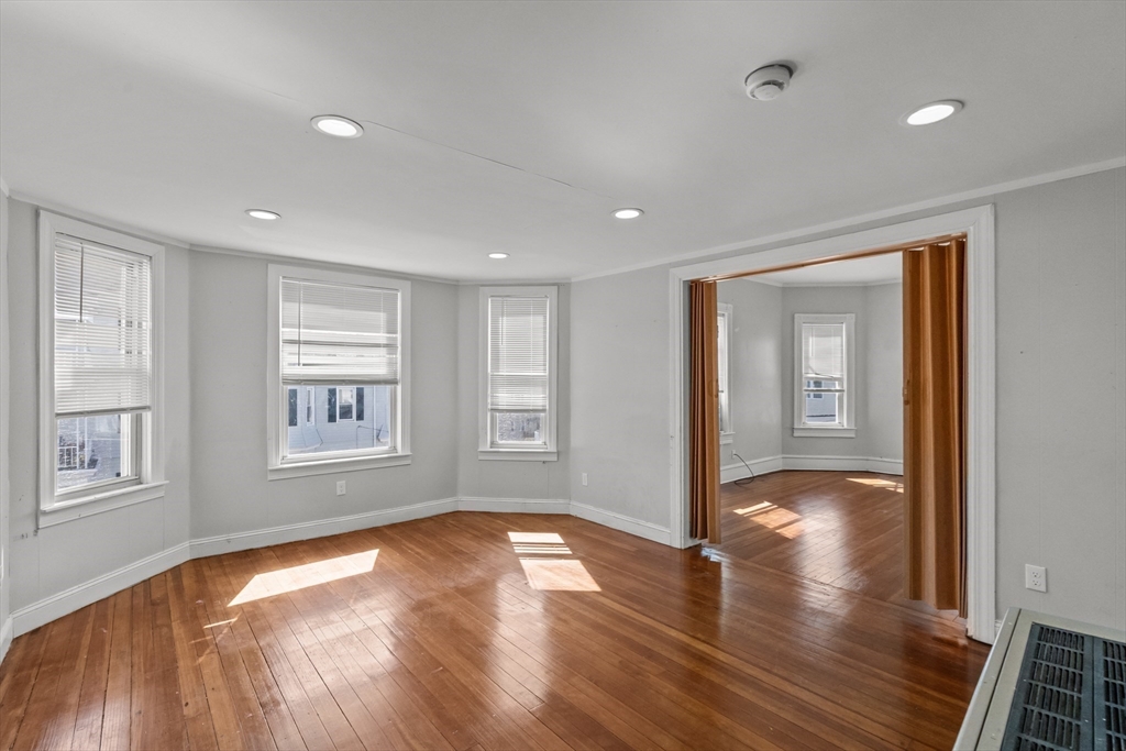 128 Cambridge Street Fall River, MA 02721 - Photo 20 of 42