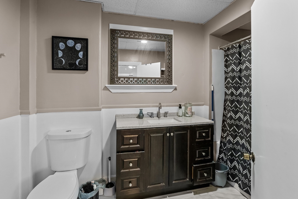 128 Cambridge Street Fall River, MA 02721 - Photo 4 of 42