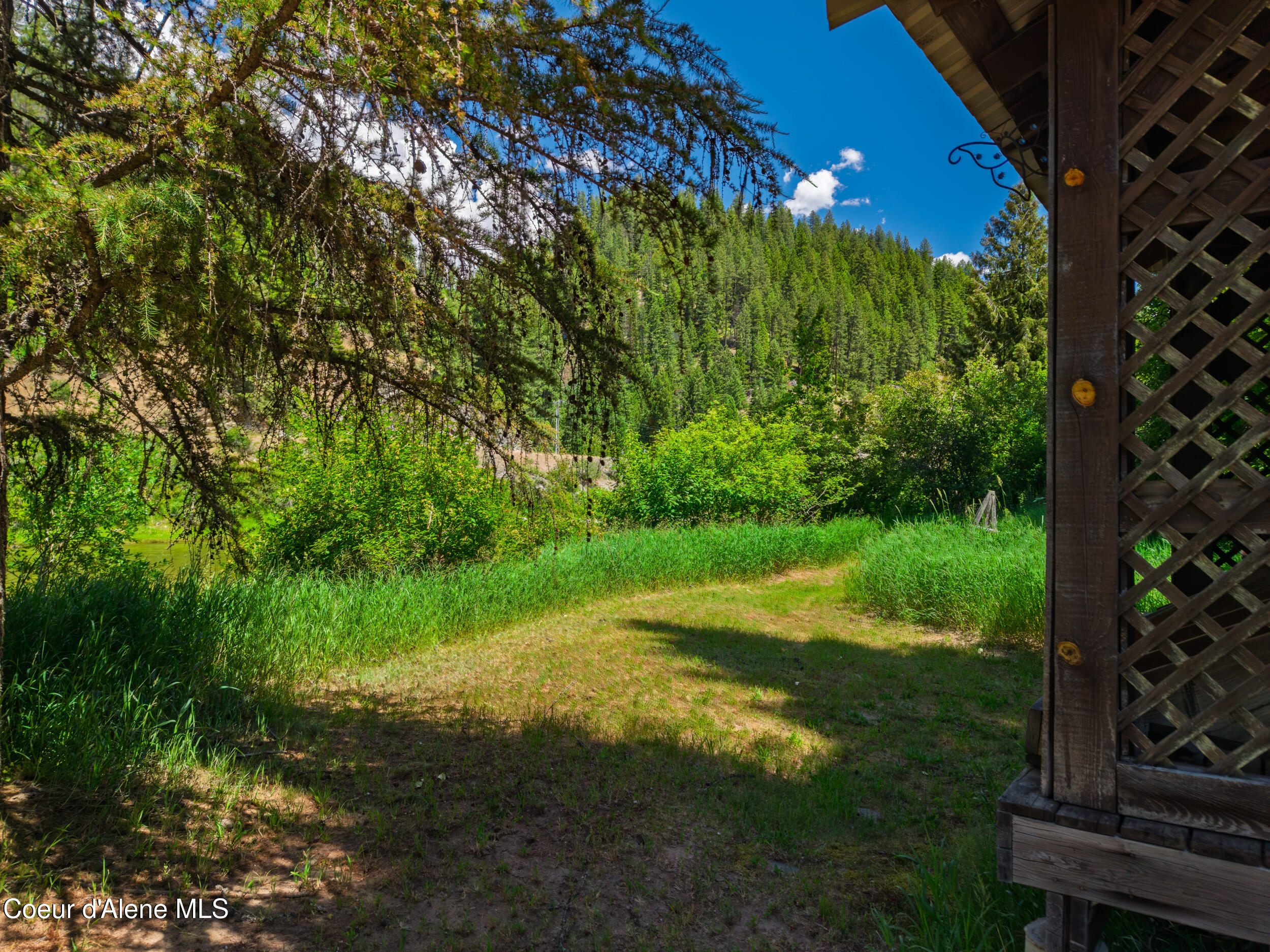 30839 St Joe River Road Calder, ID 83808 - Photo 17 of 33 Lawn to Water