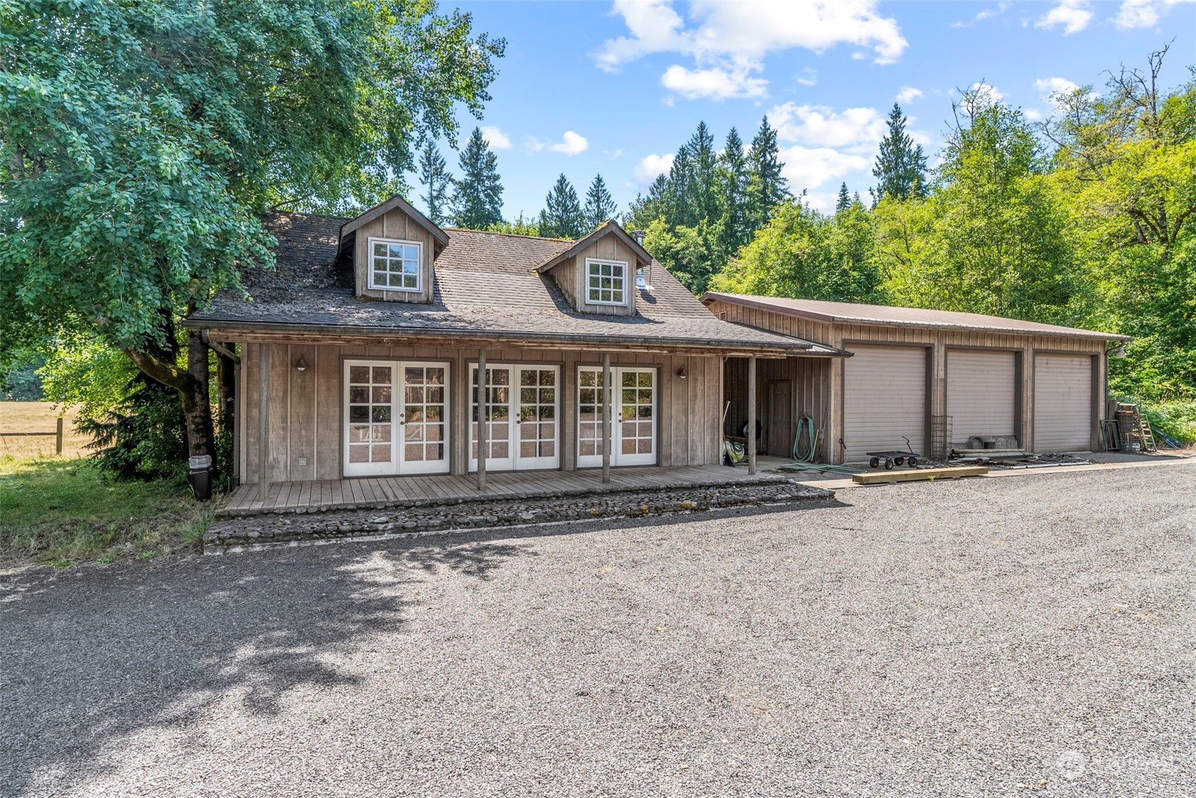 397 Deep Creek Road Chehalis, WA 98532 - Photo 20 of 34 front view of a house with a garden