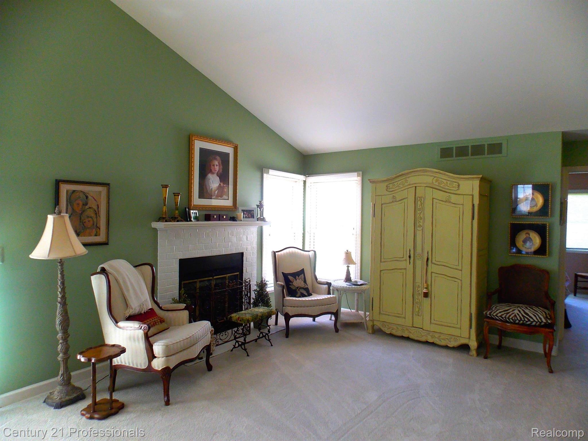 1580 Colony Drive Rochester, MI 48307 - Photo 9 of 28 Gallery Image 9