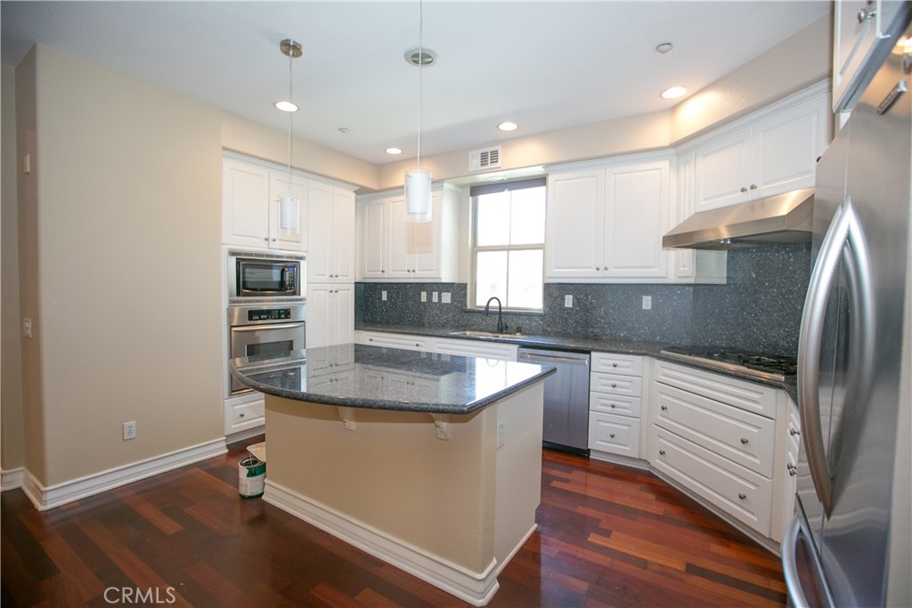 129 Chantilly Irvine, CA 92620 - Photo 12 of 44 Gallery Image 12