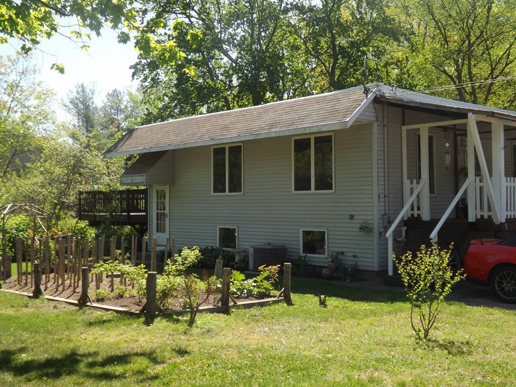 5 Hitchings Road Grafton, MA 01536 - Photo 4 of 29 Gallery Image 4