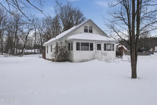 $324,900 | 60 Franklin Street, Dalton, MA 01226