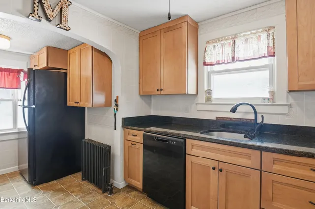 $324,900 | 60 Franklin Street, Dalton, MA 01226