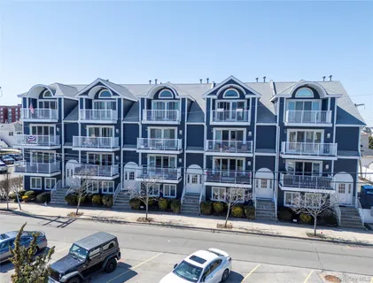 $895,000 | 159 Monroe Boulevard, Unit UPPR, Long Beach, NY 11561