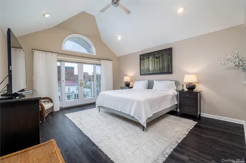 $895,000 | 159 Monroe Boulevard, Unit UPPR, Long Beach, NY 11561