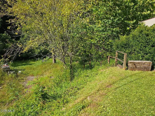 $18,500 | 8835 Maple Road, Pound, VA 24279