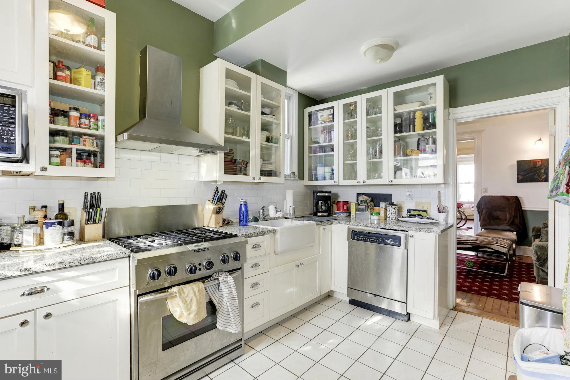 30 R Street Northwest Washington, DC 20001 - Photo 12 of 26 Kitchen