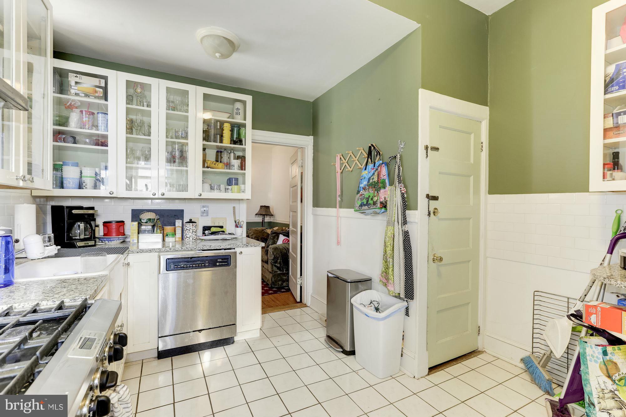 30 R Street Northwest Washington, DC 20001 - Photo 13 of 26 Kitchen