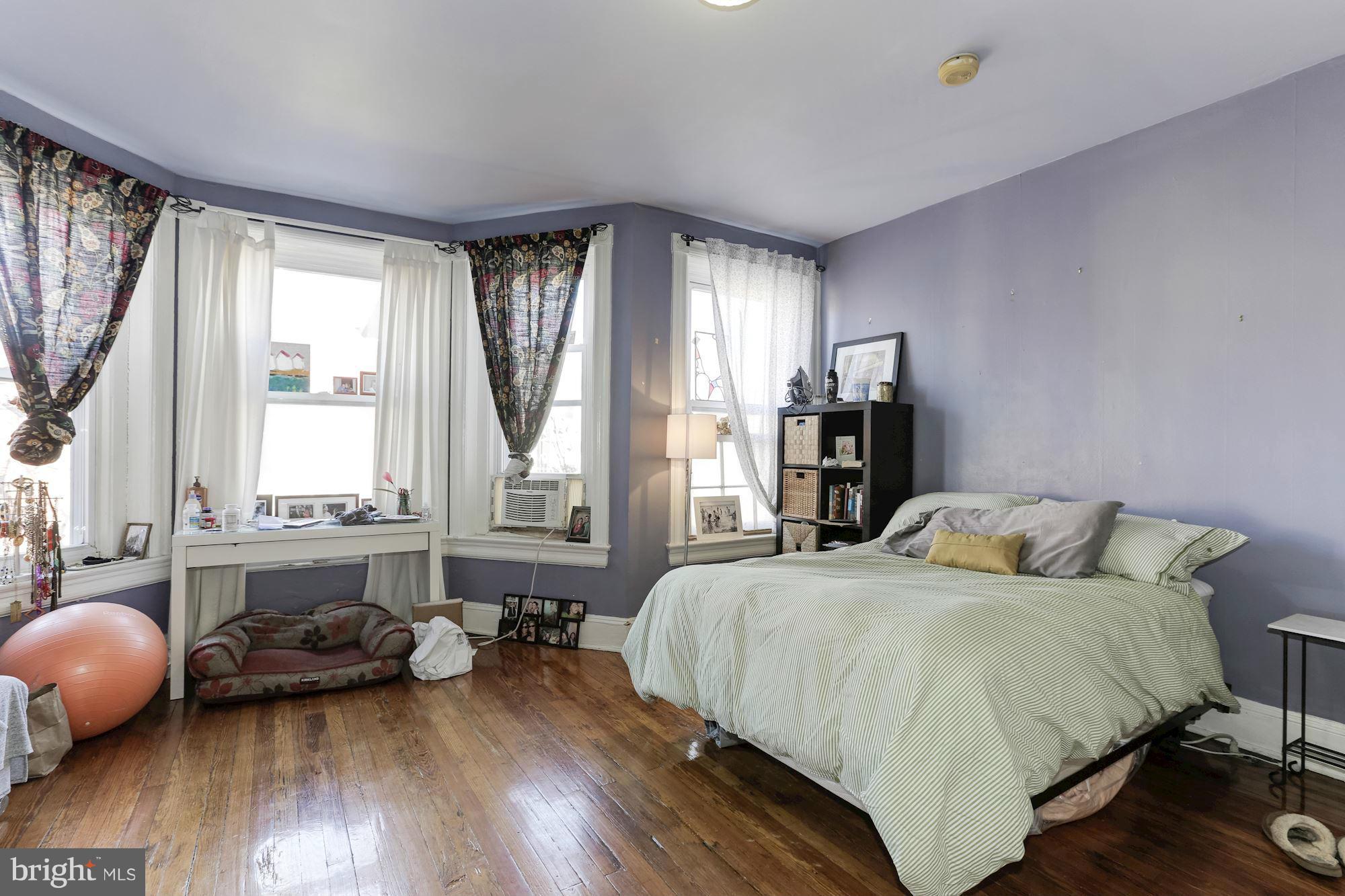 30 R Street Northwest Washington, DC 20001 - Photo 18 of 26 Bedroom