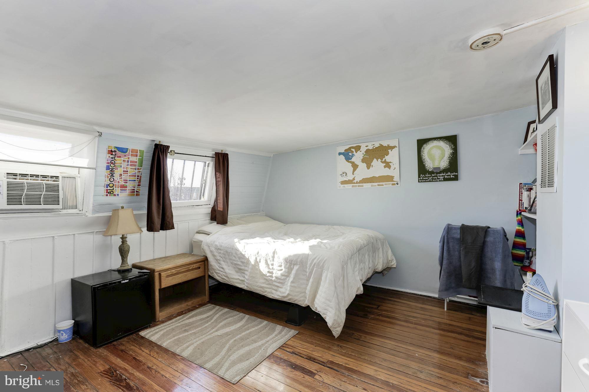 30 R Street Northwest Washington, DC 20001 - Photo 20 of 26 Bedroom