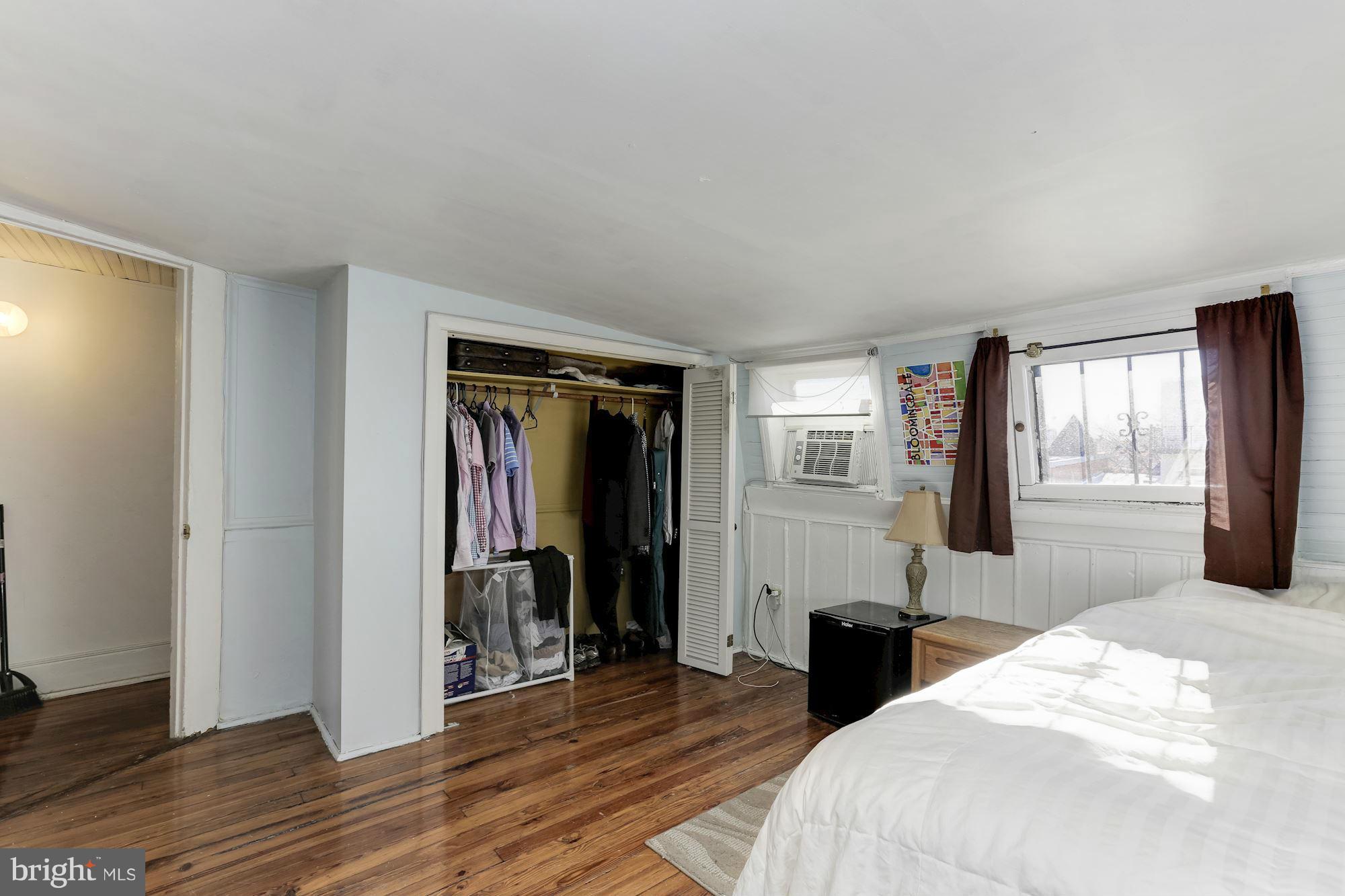 30 R Street Northwest Washington, DC 20001 - Photo 21 of 26 Bedroom