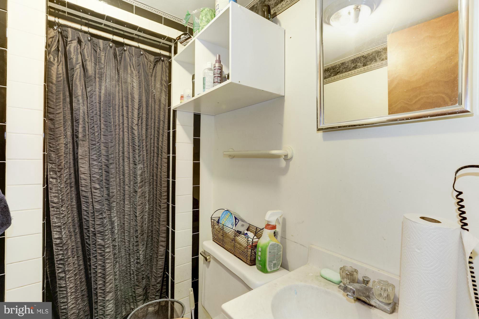 30 R Street Northwest Washington, DC 20001 - Photo 24 of 26 Bath