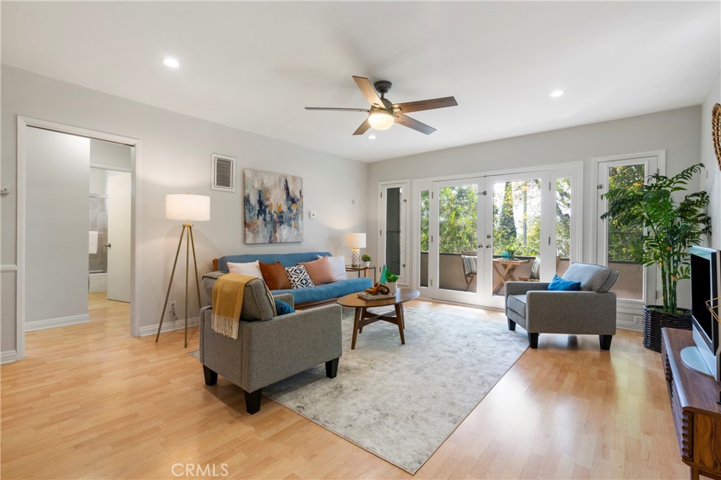 1312 Centinela Ave Unit 201