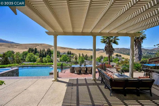 $2,510,000 | 460 Silver Hollow Drive, Walnut Creek, CA 94598