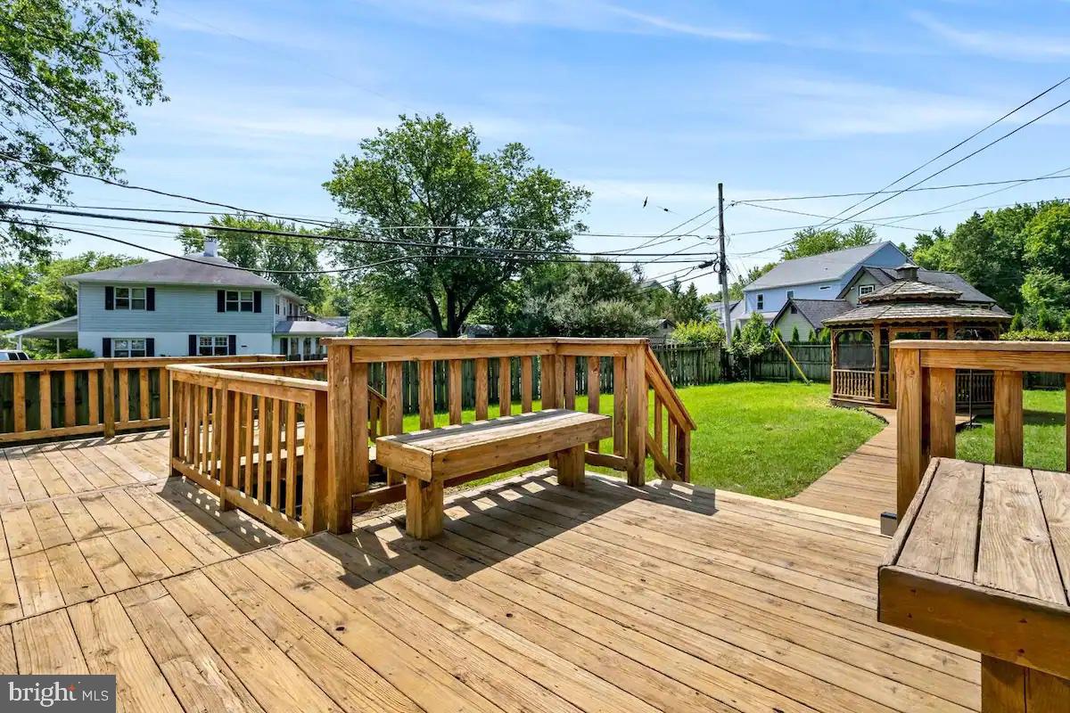 301 Beverley Place Edgewater, MD 21037 - Photo 22 of 42 Back deck