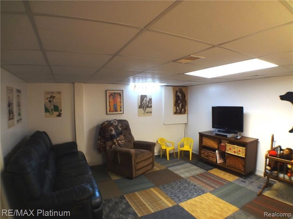 10361 Marshall Road South Lyon, MI 48178 - Photo 33 of 53 DSC00794.JPG