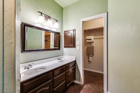 $340,000 | 3902 Amy Court, Arlington, TX 76016