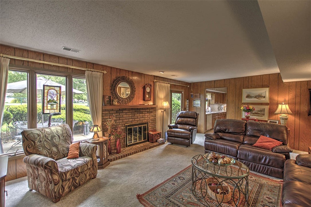 676 West Wolf Road Decatur, IL 62526 - Photo 14 of 34