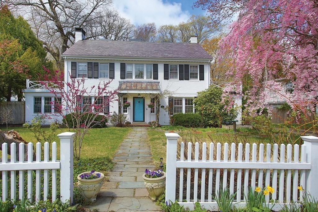 210 Middlesex Road Brookline, MA 02467 - Photo 1 of 7