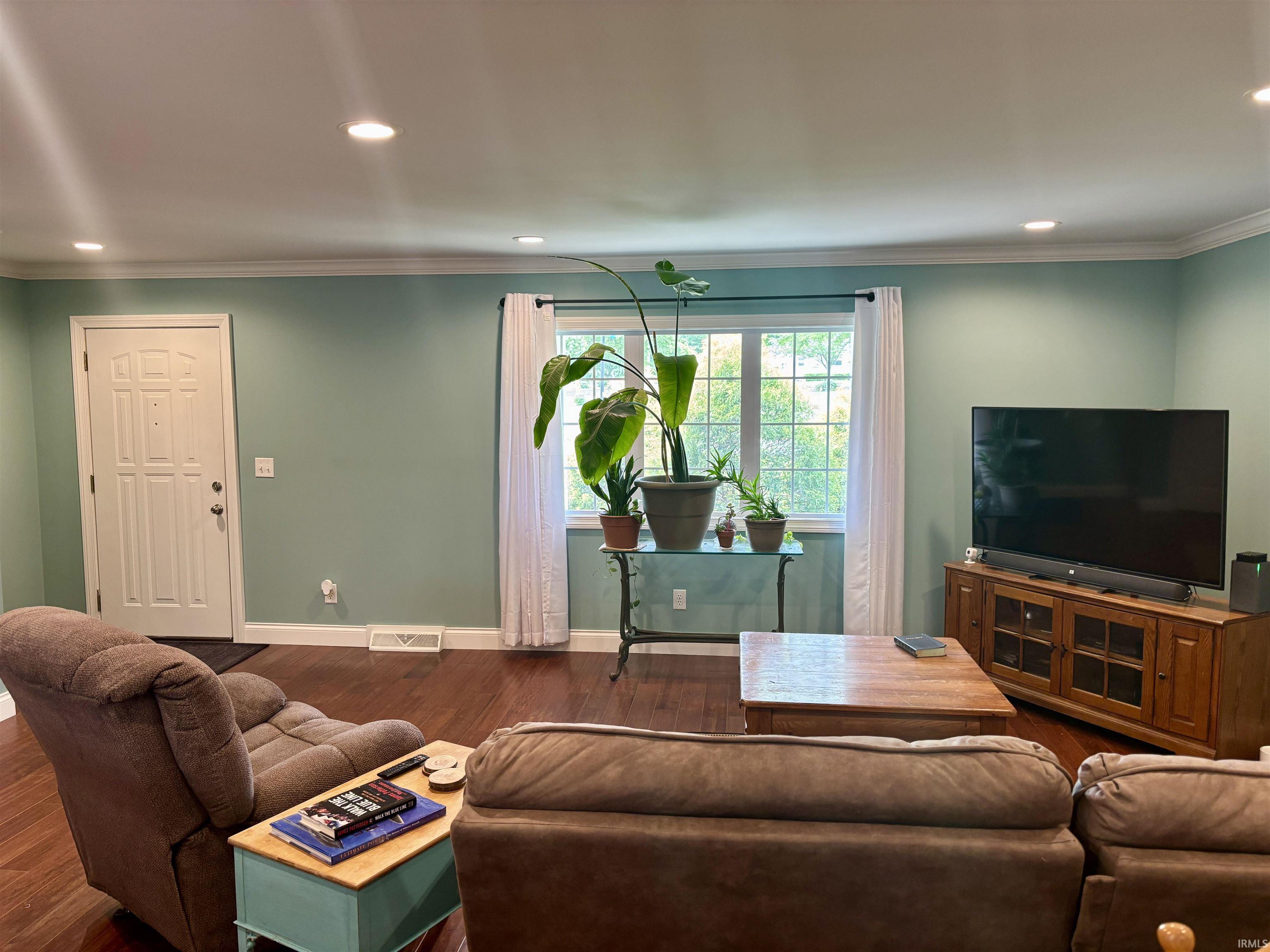 1018 Jersey Street Washington, IN 47501 - Photo 11 of 29