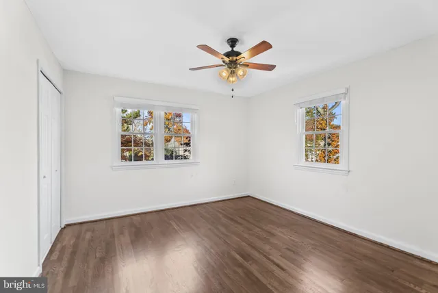 $2,950 | 2325 Fairview Terrace, Alexandria, VA 22303