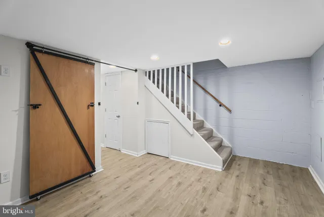 $2,950 | 2325 Fairview Terrace, Alexandria, VA 22303