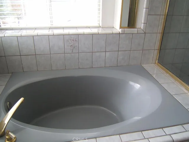 $2,875 | 16342 Ridge View Drive, Apple Valley, CA 92307